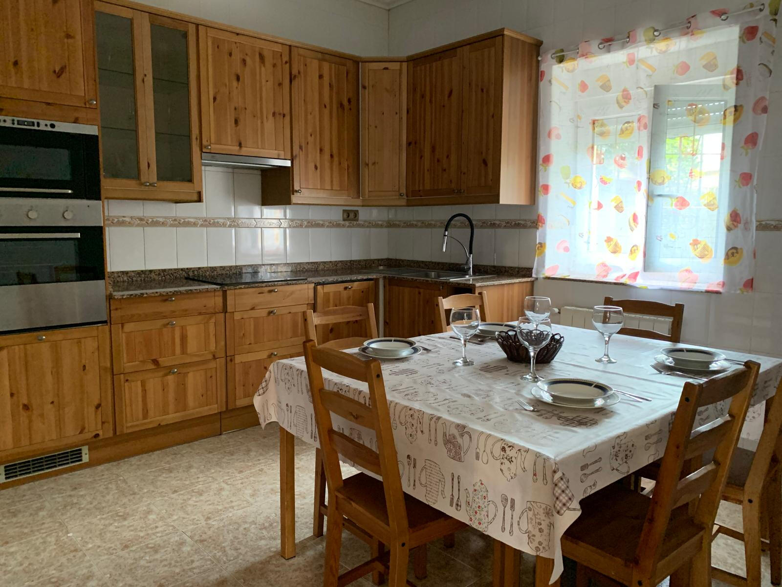 Cocina totalmente equipada de Casa Entre Mar y Montaña en Cantabria